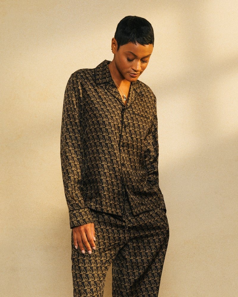 chemise de pyjama en soie ovo noire modèle du mois doctobre