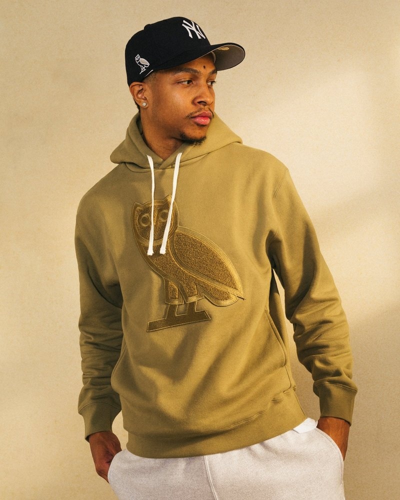 pulls le sweat à capuche ovo og doctobre couleur sauge